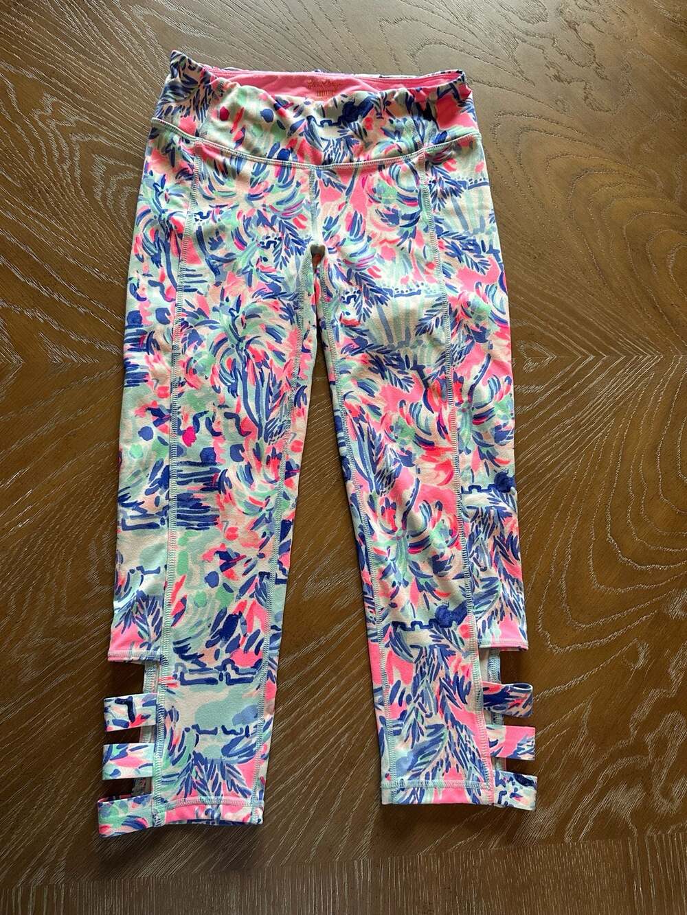 Lilly Pulitzer Luxletic Weekender Cropped Leggings Cabana Cocktail Print